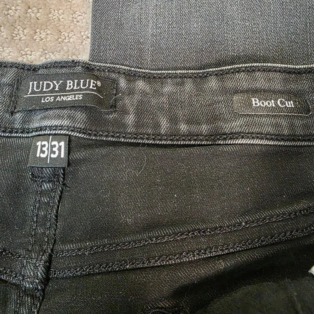 Judy Blue Boot Cut Jeans 13/31 Charcoal Wash Black Stretch Raw Hem JB82570BK GUC